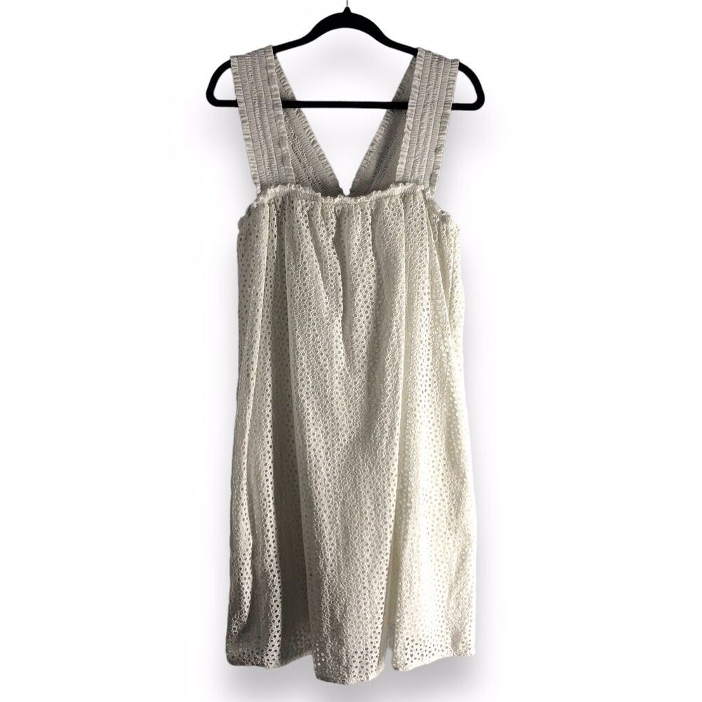 Everlane Size Medium‎ White Eyelet Dress Sleeveless Smocked Shift Sleeveless